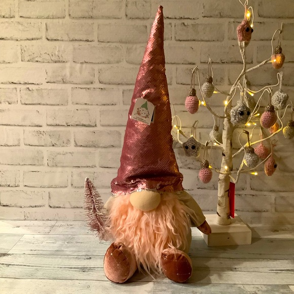 Gnome For The Holidays Large Pink Sequin Gnome - Picture 1 of 4